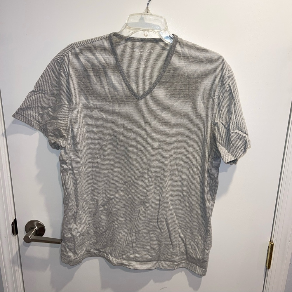 Michael kors tshirt men’s size large Vneck